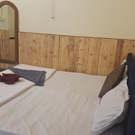 Ave Maria Guesthouse Colva Bagian luar foto