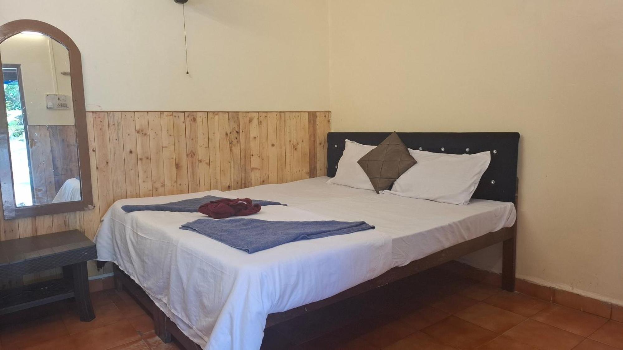 Ave Maria Guesthouse Colva Bagian luar foto
